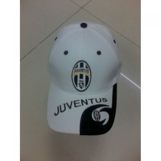 Juventus Classic Soccer Cap White - Click Image to Close